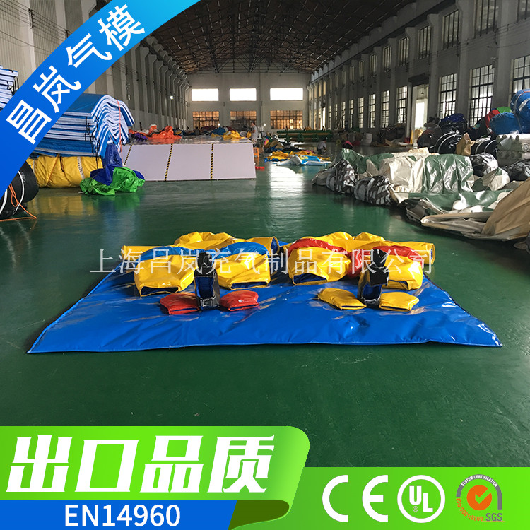 廠家直銷氣模PVC夾網(wǎng)布相撲服 摔跤服趣味搞笑的相撲運(yùn)動(dòng)服定做配海綿墊子