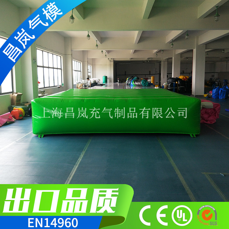 廠家專業(yè)定做充氣墊子 耐高低溫阻燃抗腐蝕的充氣氣墊 戶外室內(nèi)運(yùn)動(dòng)防護(hù)充氣氣墊 沖氣空氣墊25平米可定做尺寸和顏色